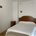 Casa Nuria, En El Centro, Al Lado De La Escalinata Del Calvario 6 Personas 度假居 波连斯萨