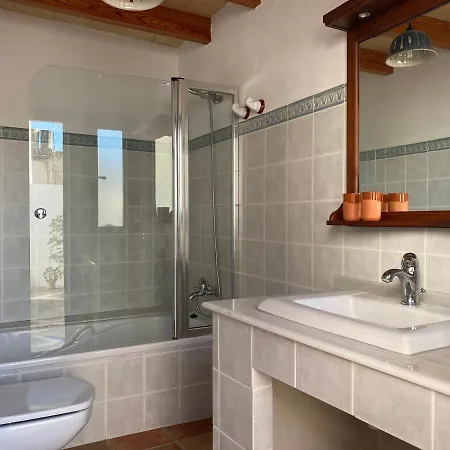 Casa En El Centro De Pollensa, A 10 Metros De La Escalinata Del Calvario, 6 Personas, Con Wifi Y A.c