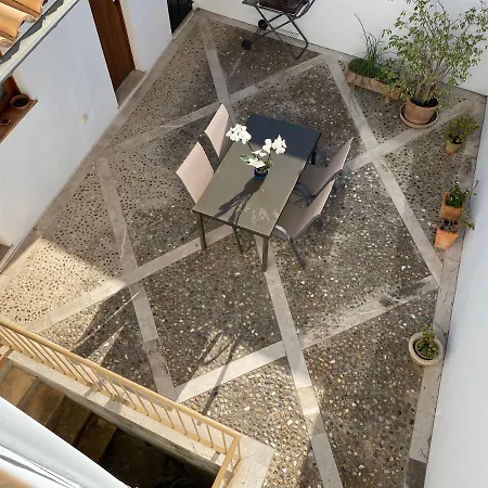 Casa Nuria, En El Centro, Al Lado De La Escalinata Del Calvario 6 Personas Feriehus *