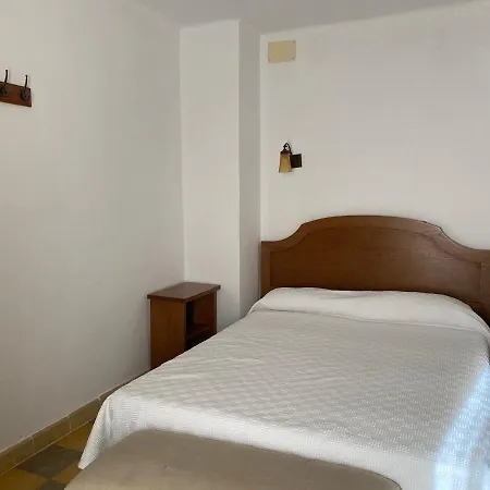 Casa Nuria, En El Centro, Al Lado De La Escalinata Del Calvario 6 Personas Дом отдыха Польенса