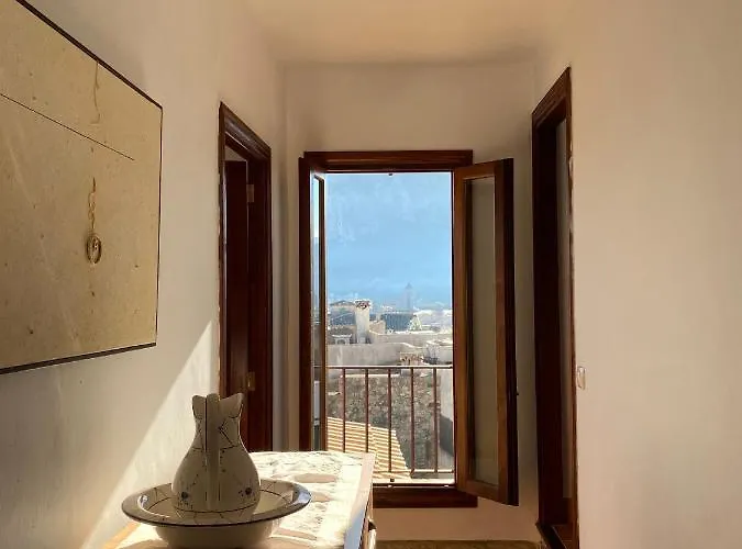 Casa Nuria, En El Centro, Al Lado De La Escalinata Del Calvario 6 Personas *