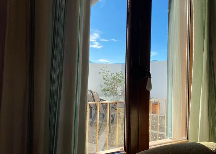 Dom wakacyjny Casa Nuria, En El Centro, Al Lado De La Escalinata Del Calvario 6 Personas